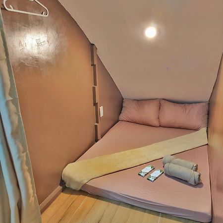 Mactan Airport Hostel At Aashvi Cozy Cabin Lapu-Lapu City Esterno foto